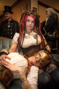 Steampunk-Shooting in der Grotesque Absinth-Bar in Aachen Jacquotte Delahaye und die rätselhafte Fremde